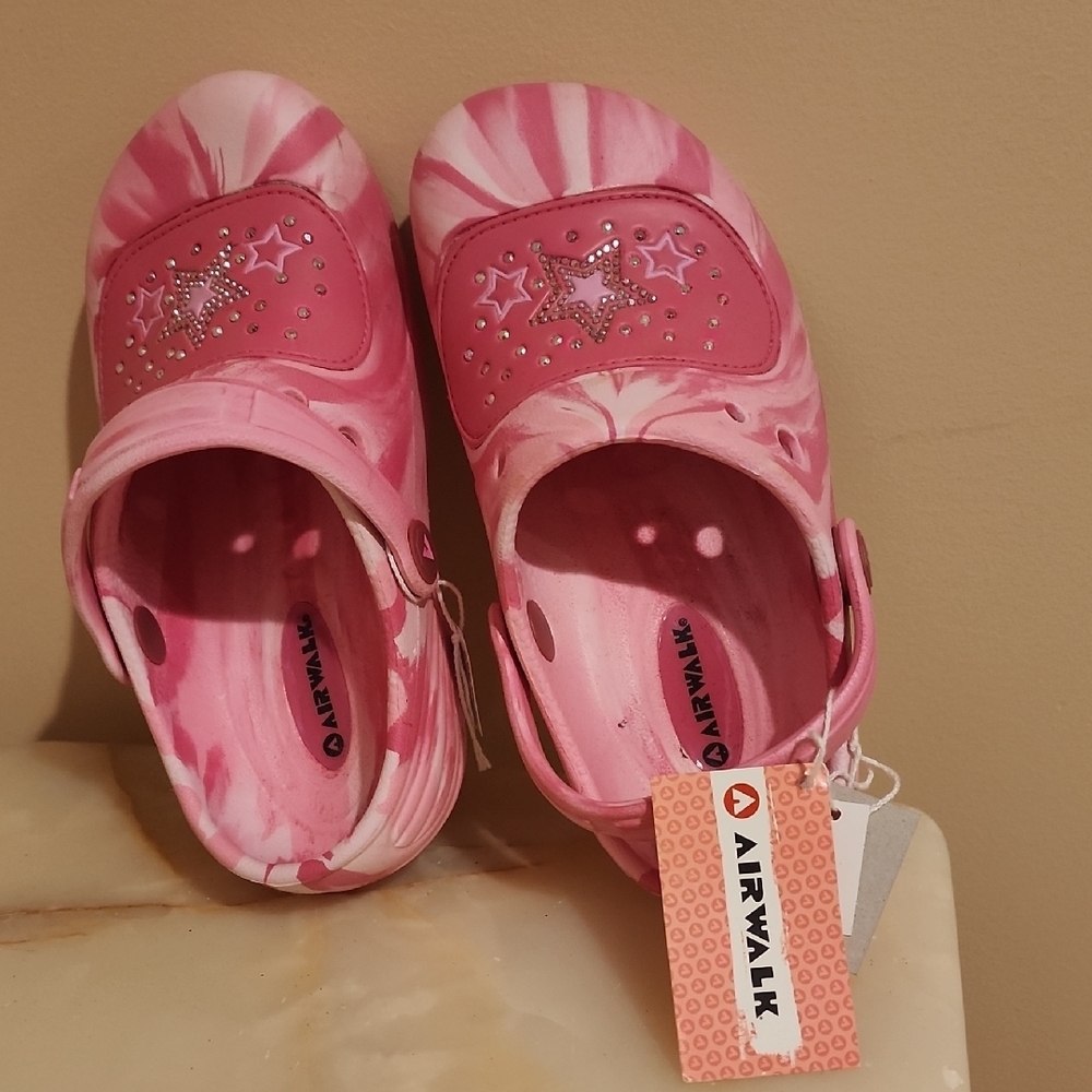 Airwalk Kids Pink Starry Slippers - Picture 2 of 2